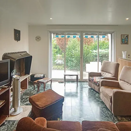 Holiday home Lovely In With Kitchen La Frette-sur-Seine