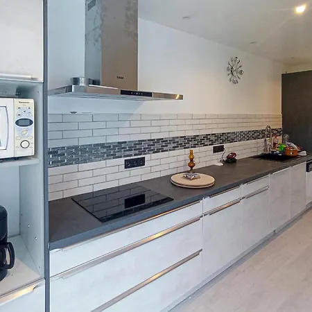 Holiday home Lovely In With Kitchen La Frette-sur-Seine